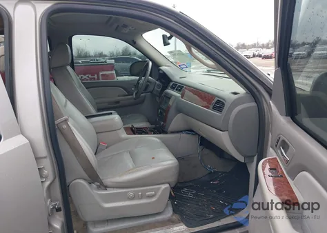 2008 Chevrolet Tahoe Ltz z USA, uszkodzony, nr VIN 1GNFC13J38J151715